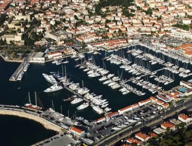 «Κύμα» επενδύσεων στην Ελλάδα προβλέπουν 35 CEOs πολυεθνικών - Σε ποιους τομείς